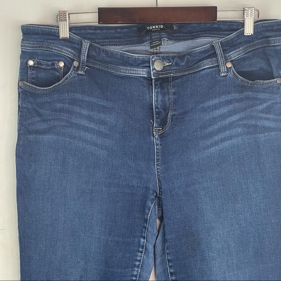 Torrid Midfit Super Skinny Jean EUC Size 16 - Picture 4 of 8